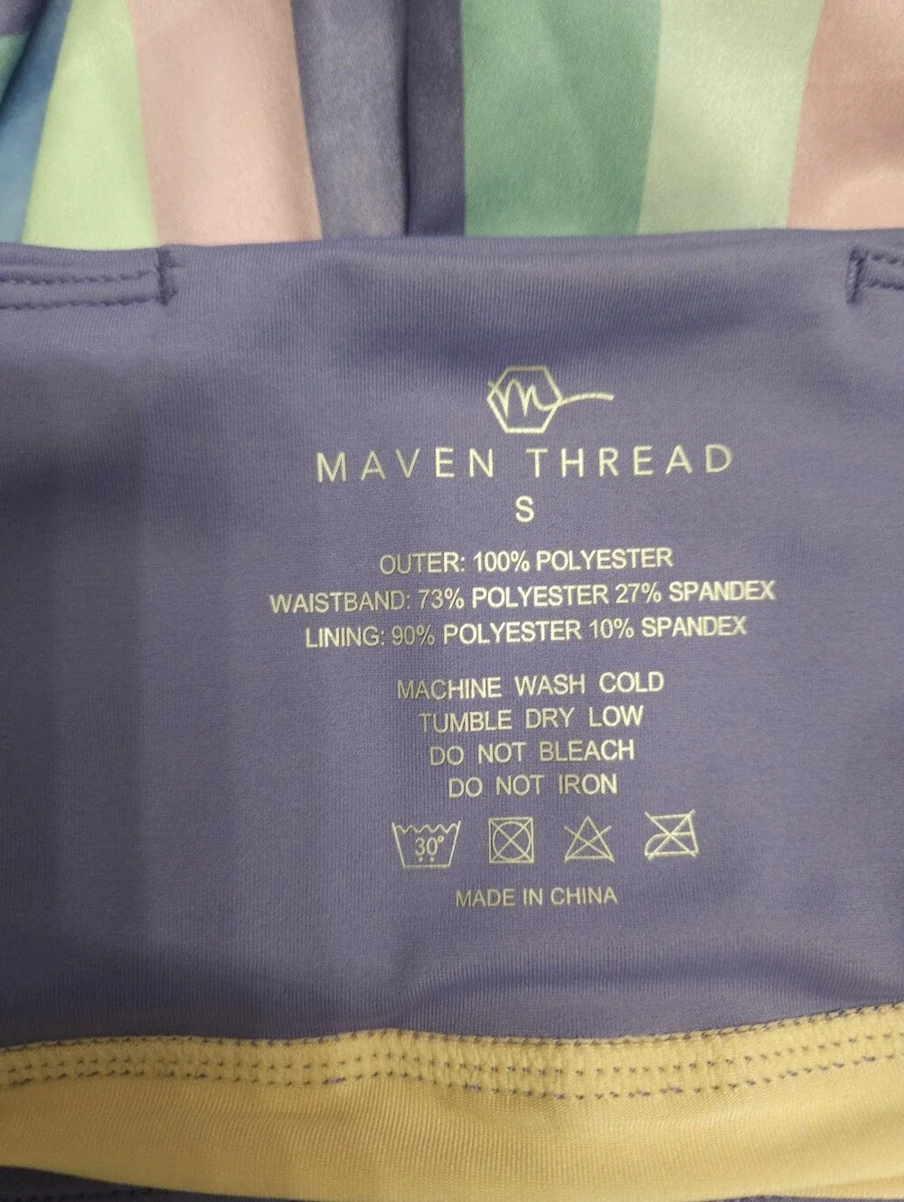 Maven Thread Elite Shorts feature a pastel striped pattern Size Small